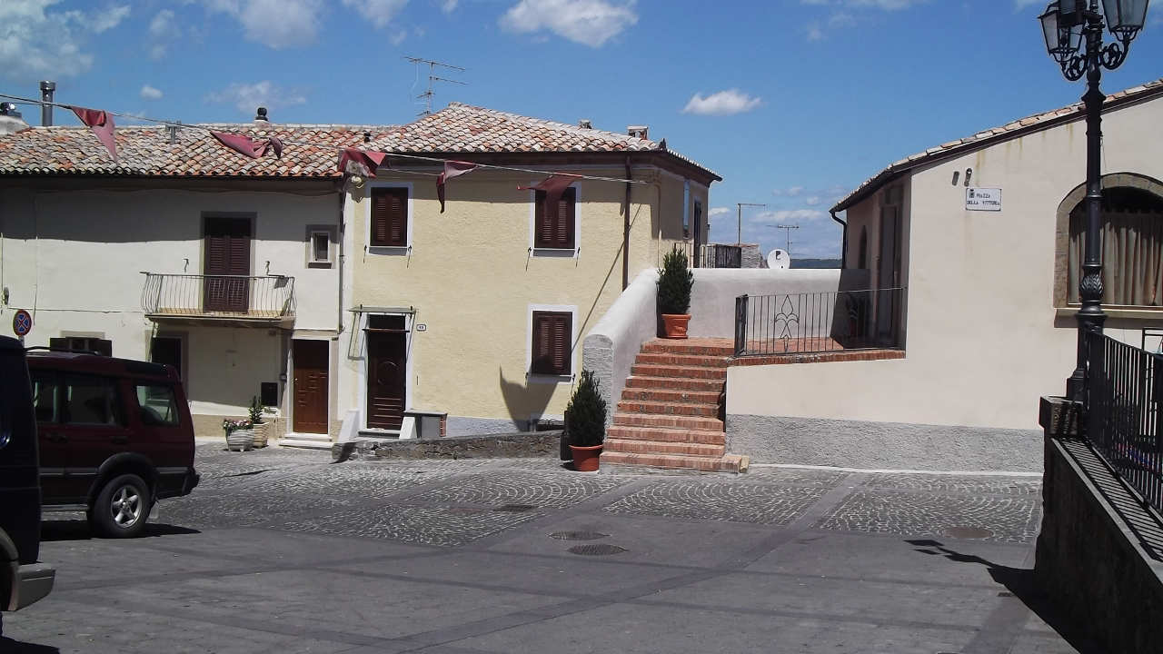 Haus an der Piazza Vittoria, Valentano